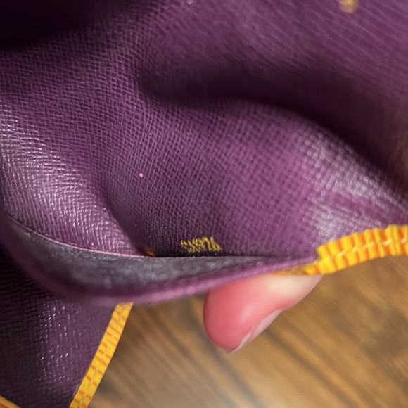 Louis Vuitton 1996 Epi Leather 6 Key Holder Wallet - Picture 16 of 16